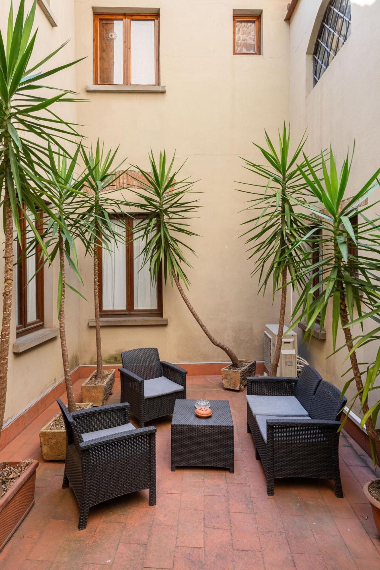Signoria Apartment With Patio フィレンツェ エクステリア 写真